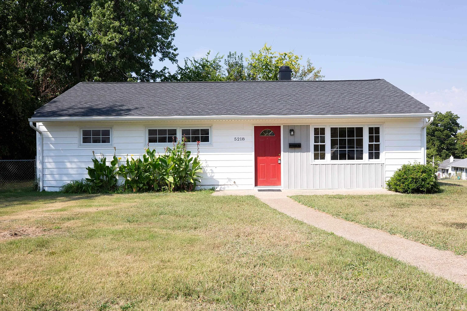 5218 Sherbrooke Rd photo 1