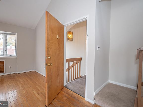 4th image of 300 S Olive St APT 2B