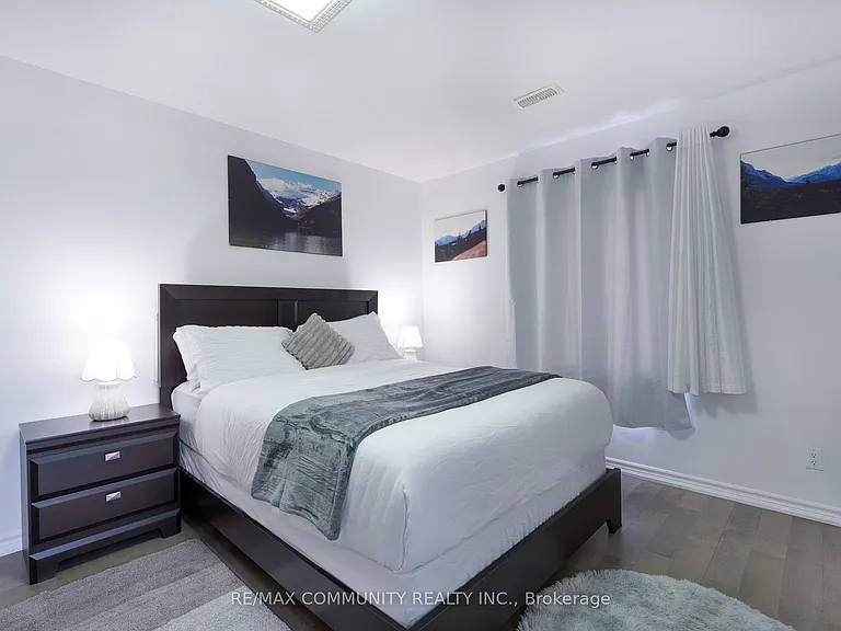 33 Windsor Ave — Photo 9