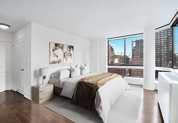 3rd image of 300 E 64th St APT 9C