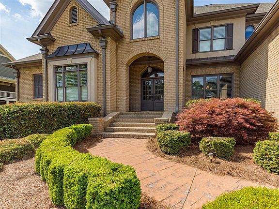 2nd image of 1031 Cranbrook Glen Ln