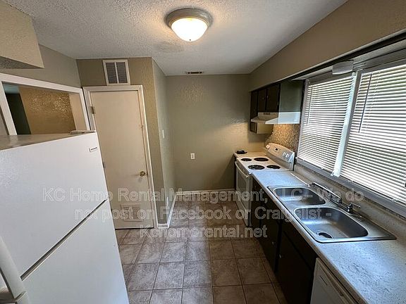 4th image of 5903 E 149th St