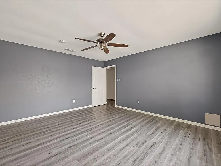24006 Lone Elm Dr — Photo 16
