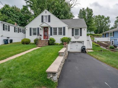 21 Charlotte Avenue, Nashua, NH, 03064