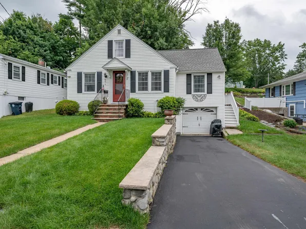 21 Charlotte Avenue, Nashua, NH 03064