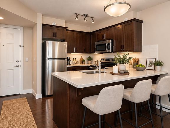 5th image of 9422 Victor St #311