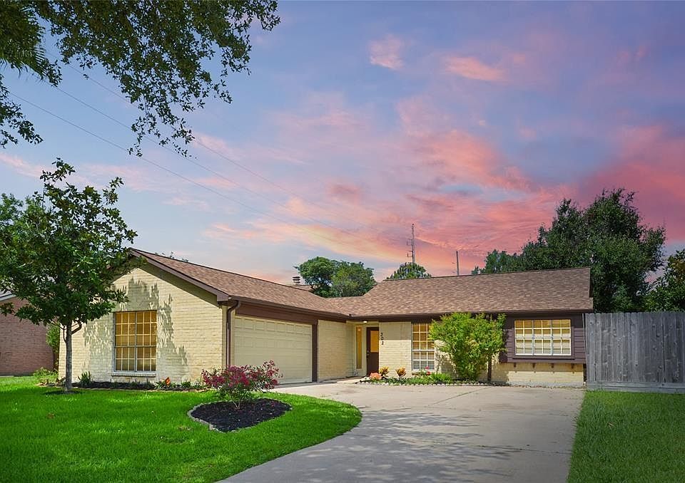 1st image of 302 Gentilly Dr