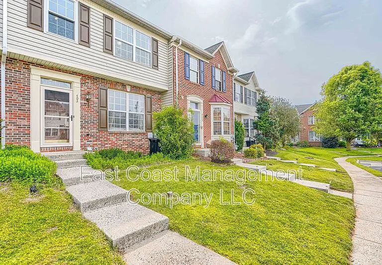 403 Deerhill Cir — Photo 38