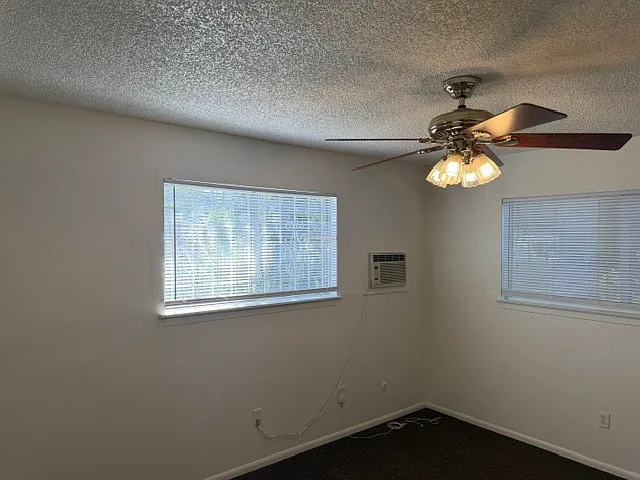 3048 Harris Ave — Photo 12
