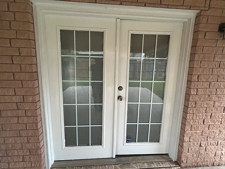 4033 Diego Ln — Photo 3