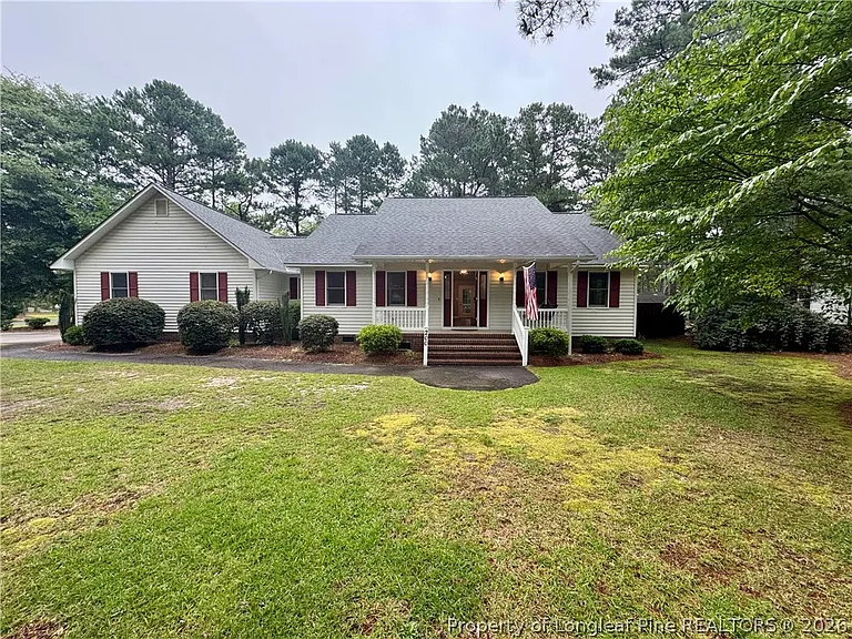 200 Horseshoe Dr — Photo 1