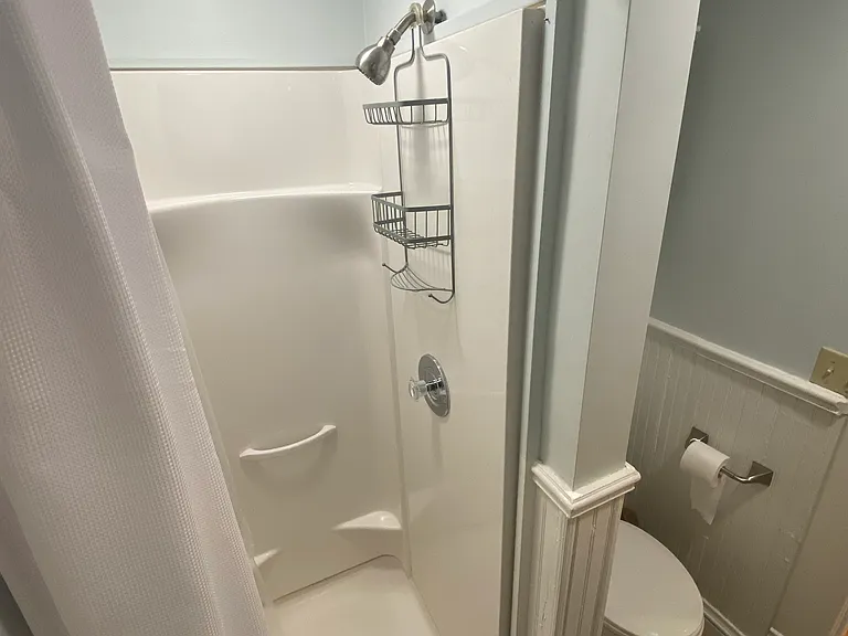 520 King George Ave SW — Photo 38