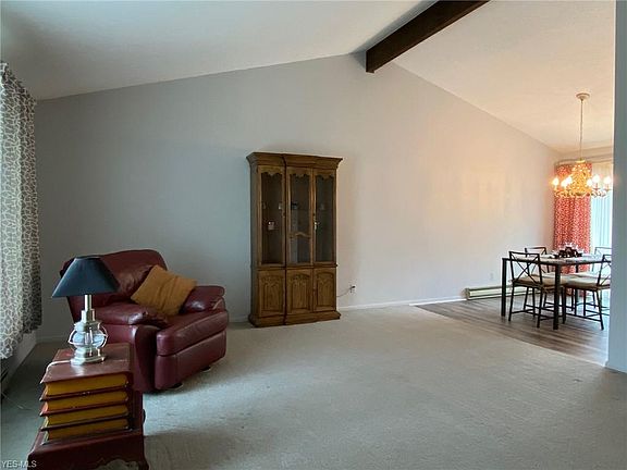 5th image of 13990 Meadowlark Ln