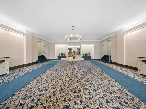 98-120 Queens Boulevard image 27 of 29