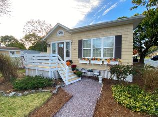 281 Longmeadow Ave, Warwick, RI 02889