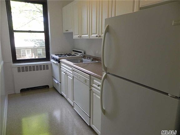 5th image of 21 Schenck Ave APT 2CA
