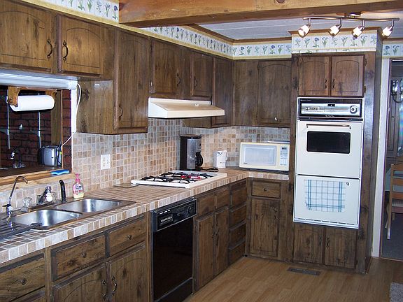 5th image of 107 Marshall Dr