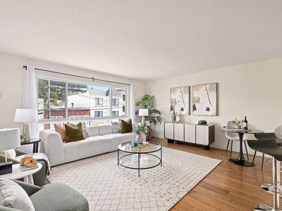 1635 10th Ave Unit 5 - Image 3