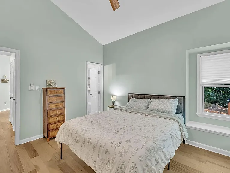 105 Tall Rock Ct — Photo 35