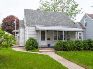 936 S 114th St, West Allis, WI 53214