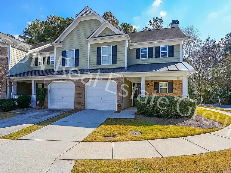 467 Colonial Walk — Photo 1