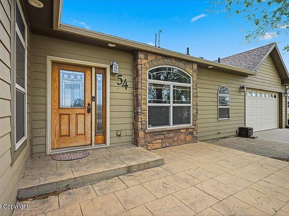 2nd image of 54 Country Ln