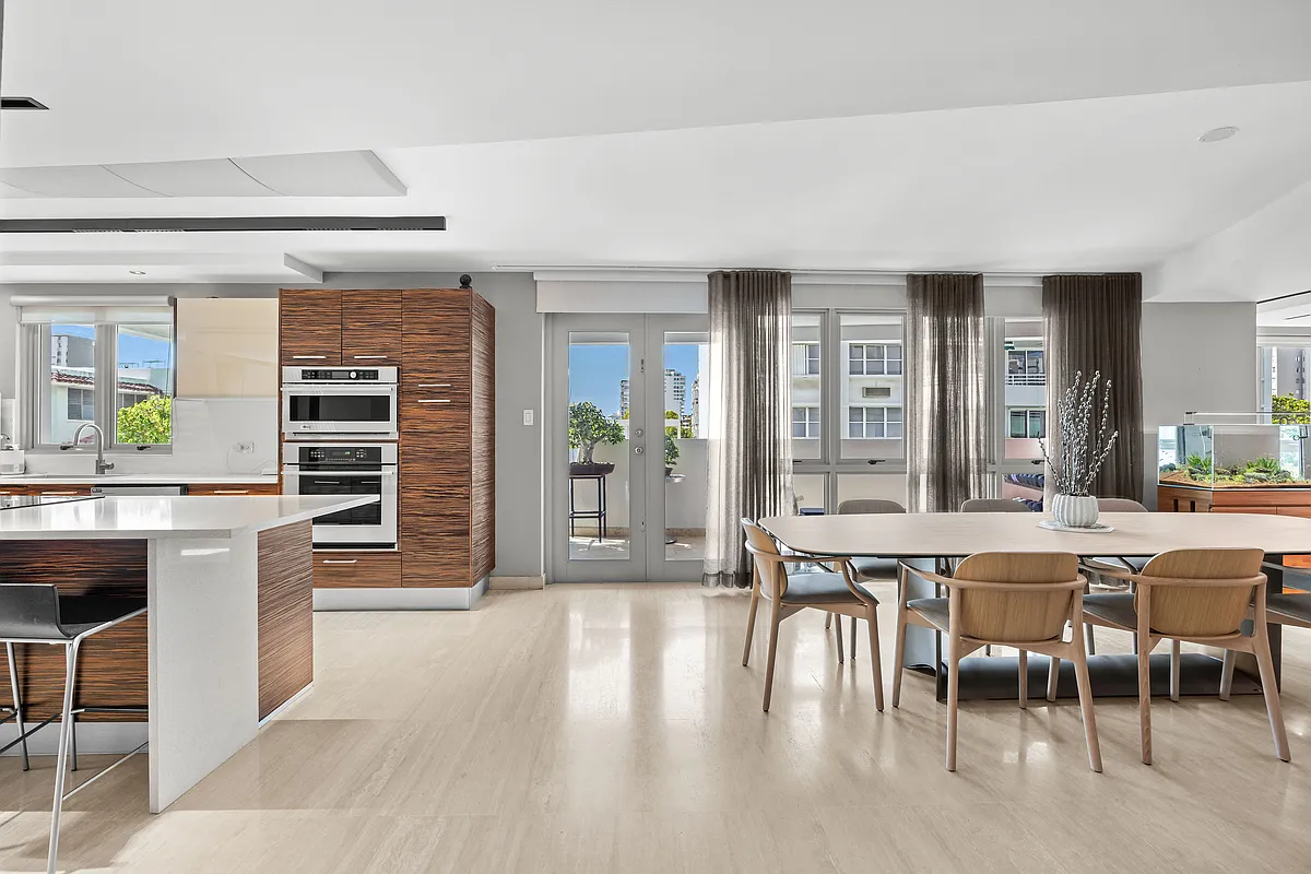 Building Photo - 63 Avenida De Diego #401