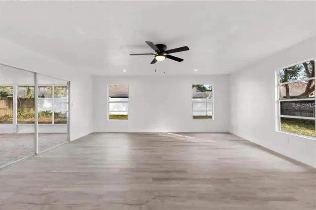 4 bed, 2.0 bath, 1465 sqft, $3,300 — Photo 3