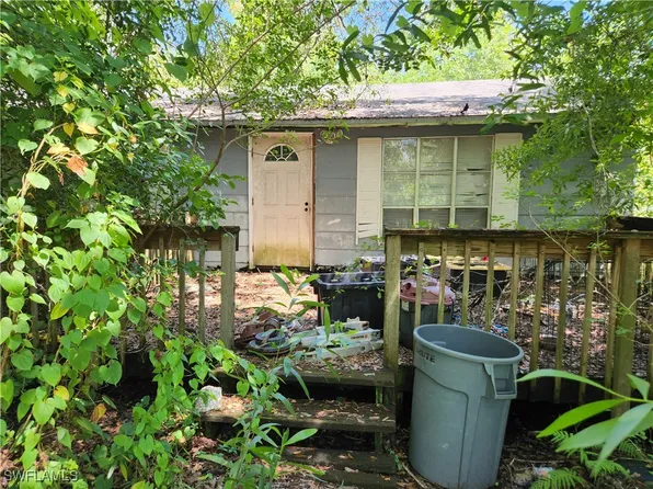 13721 Sophomore Ln, Fort Myers, FL 33912