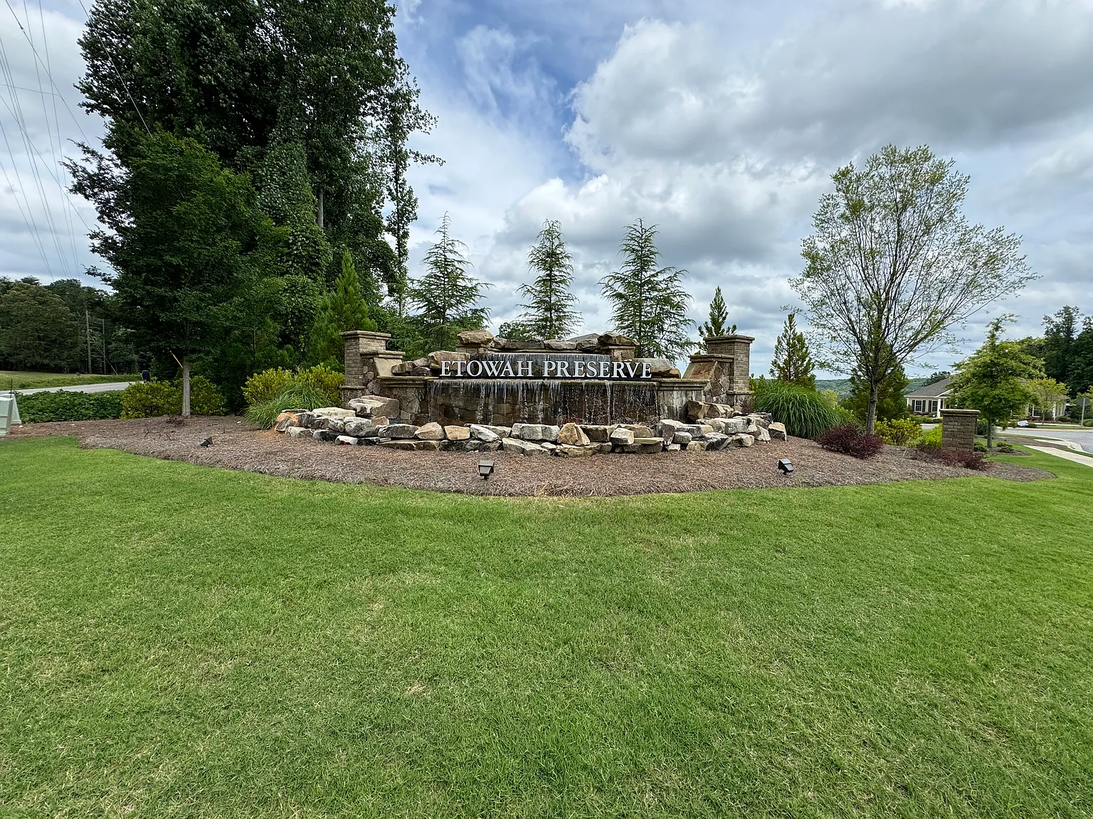 284 Shadwood Pl — Photo 2
