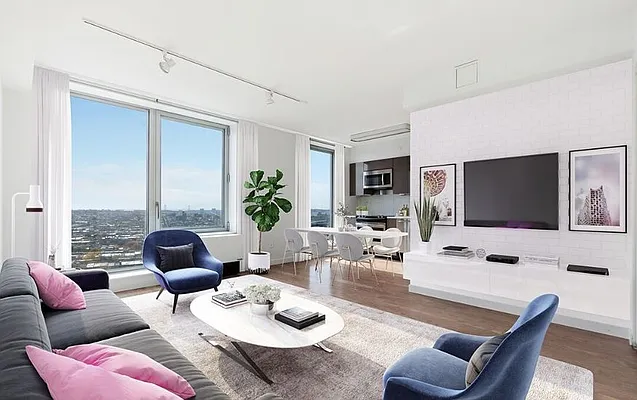 Rented by Greystar | media 3