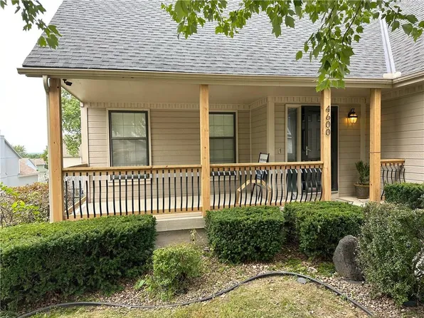 4600 NE Kingston Dr, Lees Summit, MO 64064