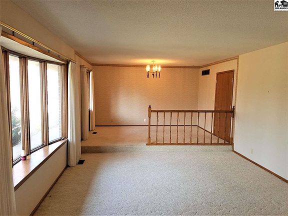 2nd image of 701 E 56th Ave