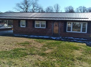 219 Staley Ln, Wilkesboro, NC 28659