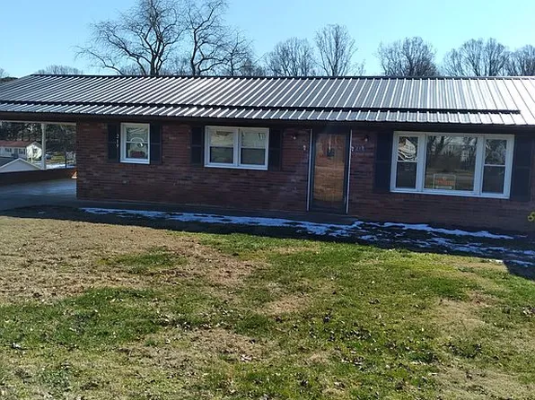 219 Staley Ln, Wilkesboro, NC 28659