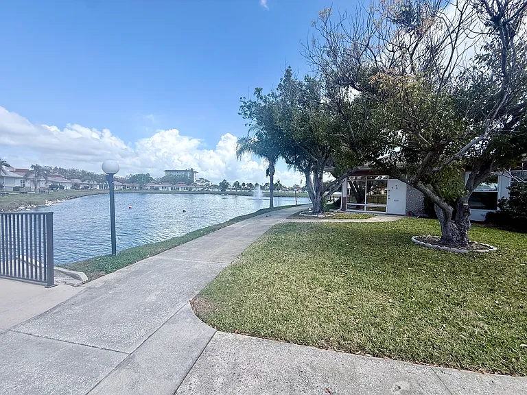 4318 Tahitian Gardens Cir #H — Photo 22