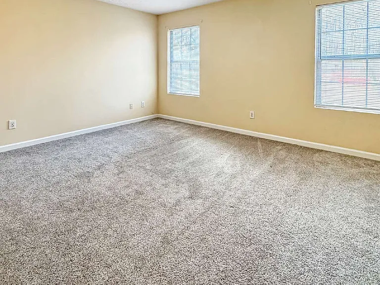 4801 Victoria Ct — Photo 11