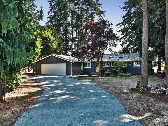 3rd image of 2776 Sun Vista Circle