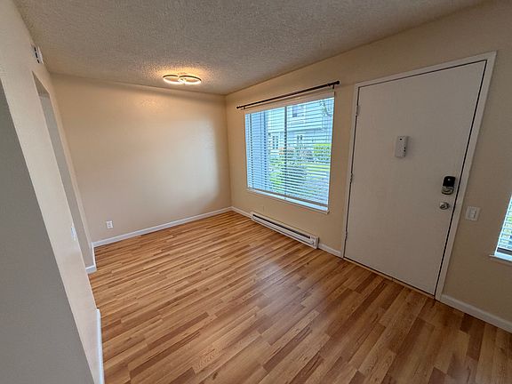 4th image of 5044 Bridgepointe Pl