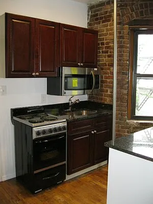 Rented by Tower Brokerage | media 26