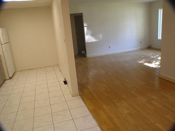 3rd image of 6409 Kentucky Pl