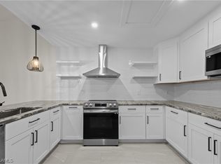 6304 Royal Woods Dr, Fort Myers, FL 33908