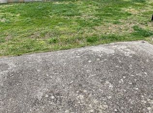 2322 Raleigh Ct APT 3, Clarksville, TN 37043