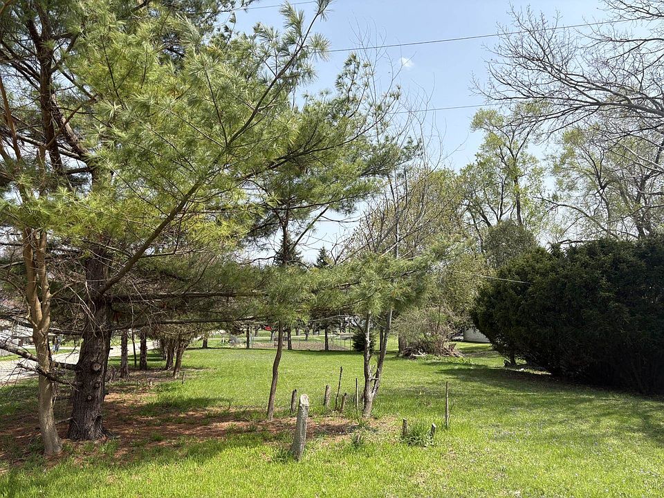 2nd image of N Brewster Ave