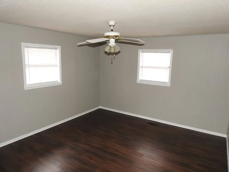3411 E Heritage Pkwy — Photo 12