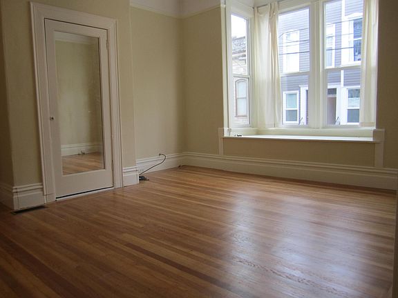 4th image of 27 Pond St