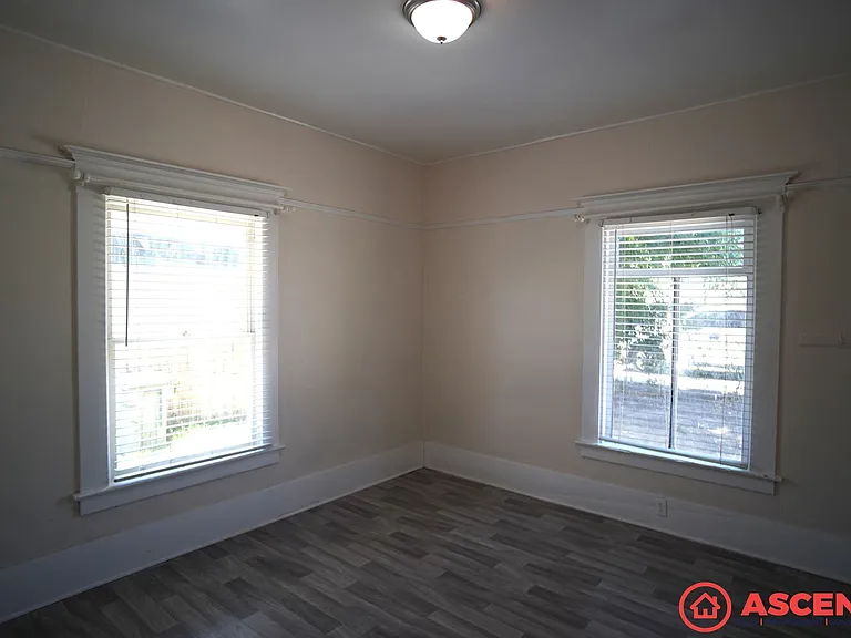 1119 H St — Photo 11