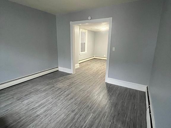 5th image of 43 W Spruce St