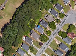 1230 Woodstream Dr, Lawrenceville, GA 30044