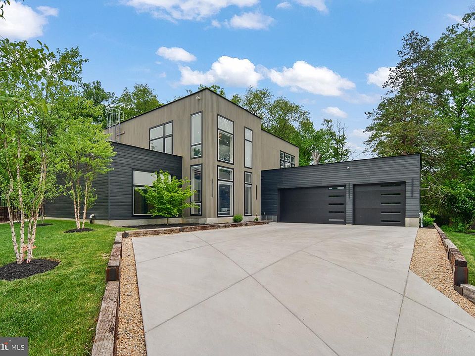 1st image of 7404 Sportsman Dr